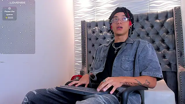 Snapshot of MARSHALL_SPENCER chatting on 02.21.26 MARSHALL SPENCER online show from 02.21.26