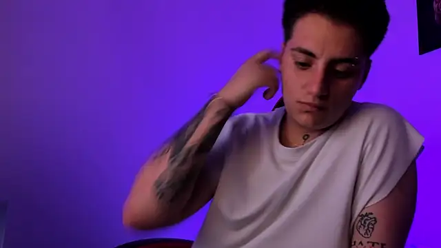 PeytonBox online show from 09.29.25