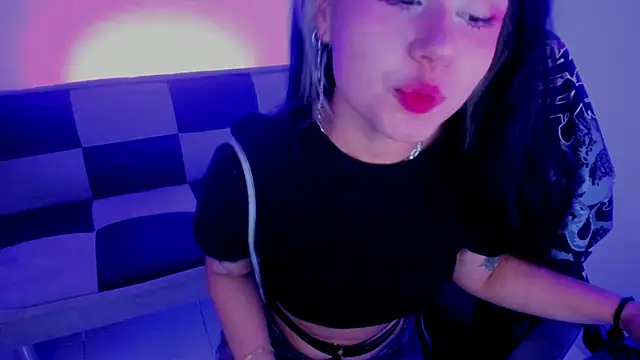 GwenHazel online show from 09.15.25