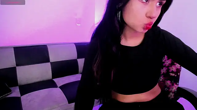 GwenHazel online show from 10.07.25