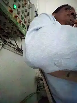 Snapshot of 8133vaibhavh chatting on 10.14.25 8133vaibhavh online show from 10.14.25