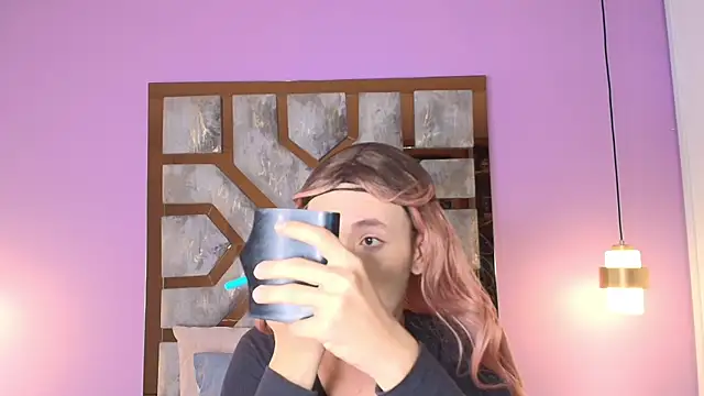 Snapshot of Electra_Gosselin chatting on 09.19.25 Electra Gosselin online show from 09.19.25