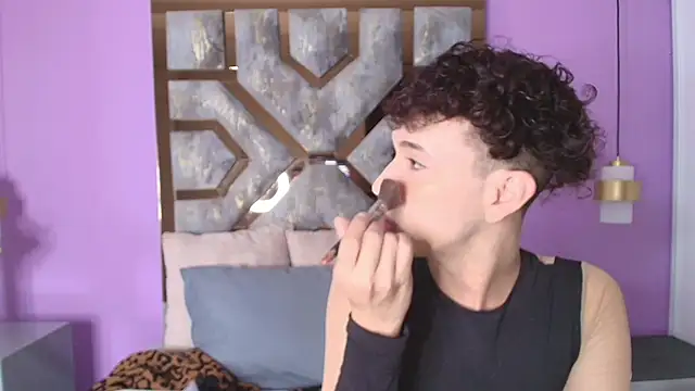 Snapshot of Electra_Gosselin chatting on 09.27.25 Electra Gosselin online show from 09.27.25