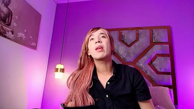 Snapshot of Electra_Gosselin chatting on 10.17.25 Electra Gosselin online show from 10.17.25