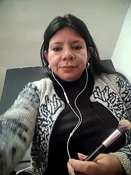 kinky momm online show from 10.25.25