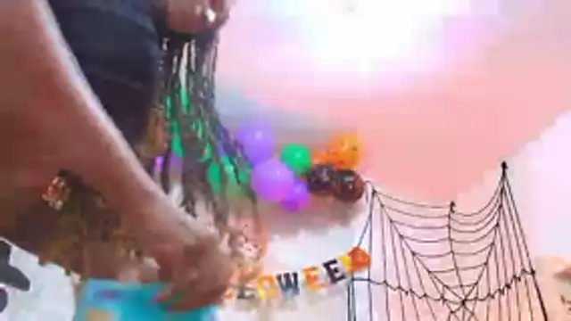 Snapshot of GhanimaBrooks chatting on 10.27.25 GhanimaBrooks online show from 10.27.25