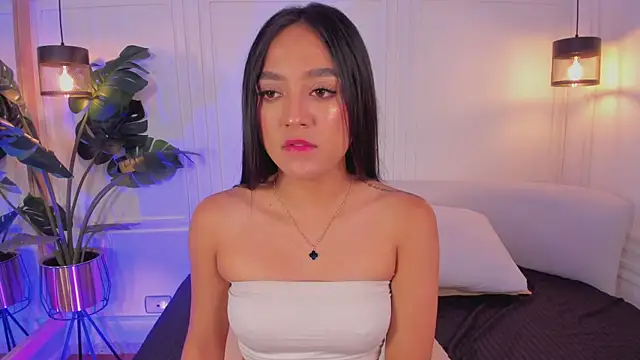 Dafne Hillss online show from 10.16.25