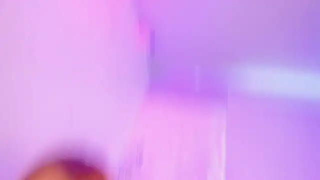 Issa Moon  online show from 09.09.25