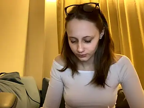 Mimi Melo online show from 09.14.25