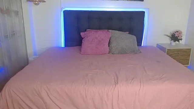  Luna Vixen online show from 09.23.25