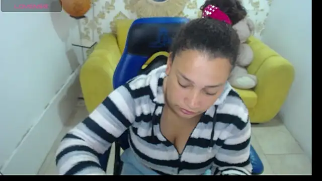 Snapshot of keiry_m chatting on 10.21.25 keiry m online show from 10.21.25