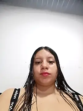 Shell Latina online show from 04.18.26