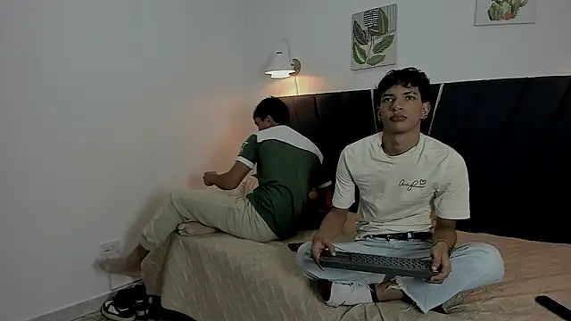 Snapshot of maicol_cum23 chatting on 09.28.25 maicol cum23 online show from 09.28.25