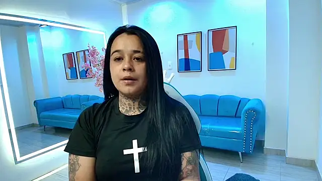 Black roseee online show from 10.18.25