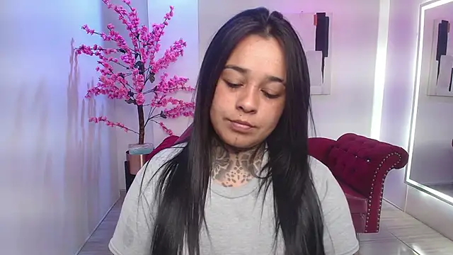 Black roseee online show from 11.26.25