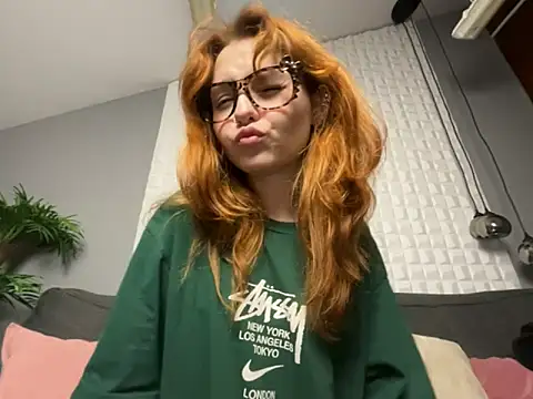 AlisHanson online show from 09.26.25