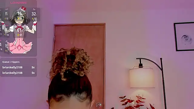 Snapshot of OxanaFedorova1- chatting on 09.23.25 OxanaFedorova1- online show from 09.23.25