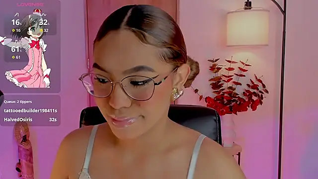 Snapshot of OxanaFedorova1- chatting on 10.10.25 OxanaFedorova1- online show from 10.10.25