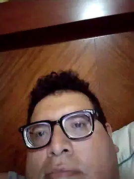 Santiagoqro85 online show from 10.04.25