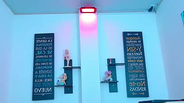 CHLOE THUNDERS online show from 02.11.26