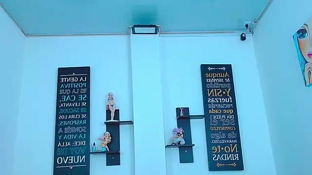 CHLOE THUNDERS online show from 02.25.26