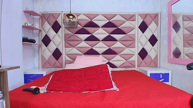 abbyrouss  online show from 09.21.25