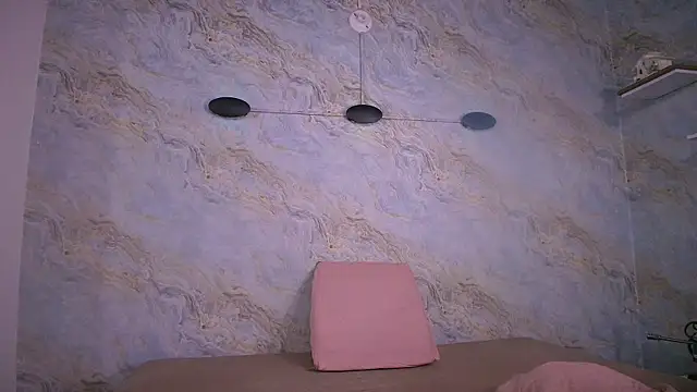 abbyrouss  online show from 10.11.25