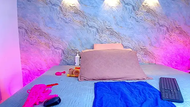 abbyrouss  online show from 10.21.25