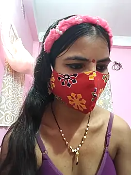 Snapshot of KanchiNp chatting on 10.13.25 KanchiNp online show from 10.13.25