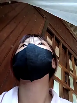 Snapshot of kata-00 chatting on 10.04.25 kata-00 online show from 10.04.25