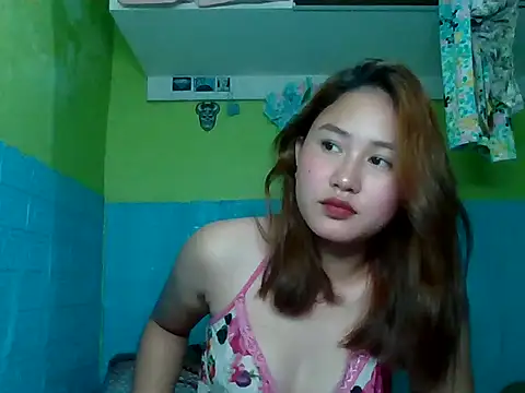 Snapshot of Onetime_forever4you chatting on 10.29.25 Onetime forever4you online show from 10.29.25