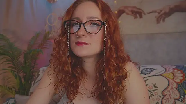 Snapshot of Charming_winky chatting on 09.18.25 Charming winky online show from 09.18.25