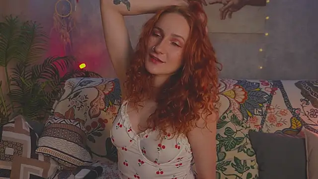 Snapshot of Charming_winky chatting on 09.21.25 Charming winky online show from 09.21.25