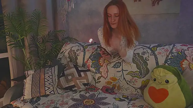 Snapshot of Charming_winky chatting on 10.03.25 Charming winky online show from 10.03.25