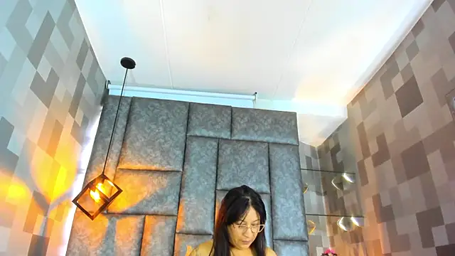 Jenni Zeller online show from 10.16.25