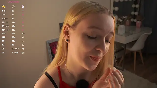 Snapshot of KrishnaSimmons chatting on 10.23.25 KrishnaSimmons online show from 10.23.25