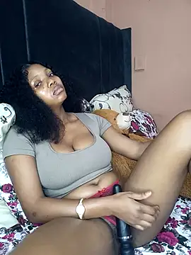 MilfBoobsxx online show from 11.19.25