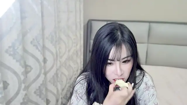Snapshot of XIAOYU7-2025 chatting on 10.16.25 XIAOYU7-2025 online show from 10.16.25