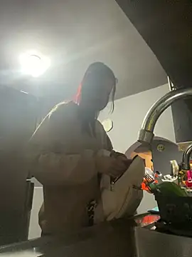 Caroline daring online show from 03.26.26