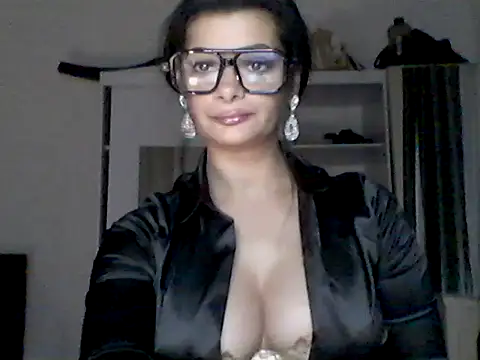 Snapshot of Pillango1212 chatting on 09.23.25 Pillango1212 online show from 09.23.25