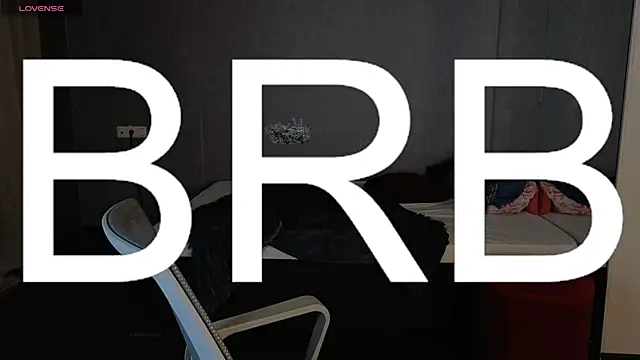 Snapshot of LouieEvans chatting on 10.02.25 LouieEvans online show from 10.02.25