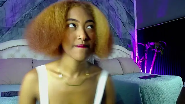 Alisha Ebonyy online show from 10.13.25