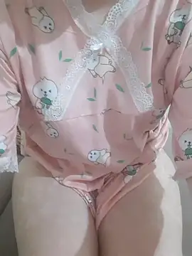 Snapshot of Lamya-dalo3a chatting on 10.13.25 Lamya-dalo3a online show from 10.13.25