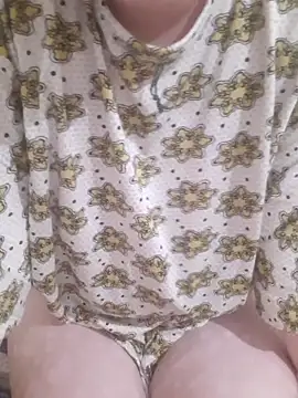 Snapshot of Lamya-dalo3a chatting on 10.15.25 Lamya-dalo3a online show from 10.15.25