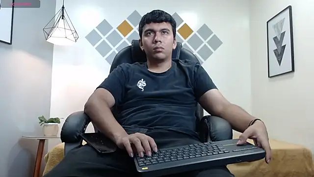 Snapshot of titanxero chatting on 09.18.25 titanxero online show from 09.18.25