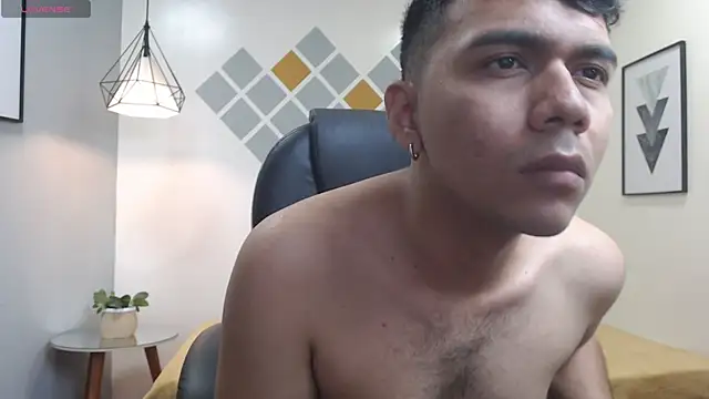 Snapshot of titanxero chatting on 09.23.25 titanxero online show from 09.23.25