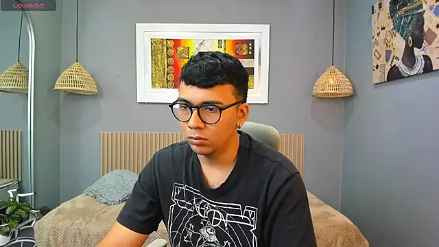 Snapshot of titanxero chatting on 09.29.25 titanxero online show from 09.29.25