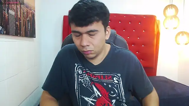 Snapshot of titanxero chatting on 10.30.25 titanxero online show from 10.30.25