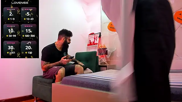 Snapshot of Harald_Smed chatting on 10.20.25 Harald Smed online show from 10.20.25