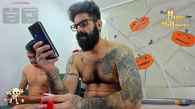 Snapshot of Harald_Smed chatting on 10.29.25 Harald Smed online show from 10.29.25